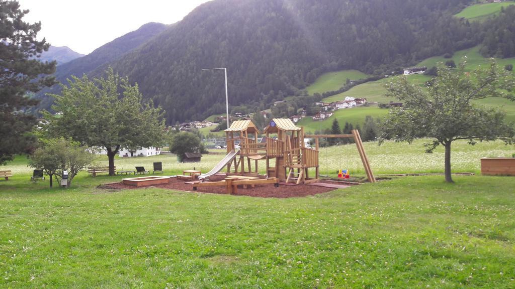 Hotel Steuxner Neustift im Stubaital Bagian luar foto